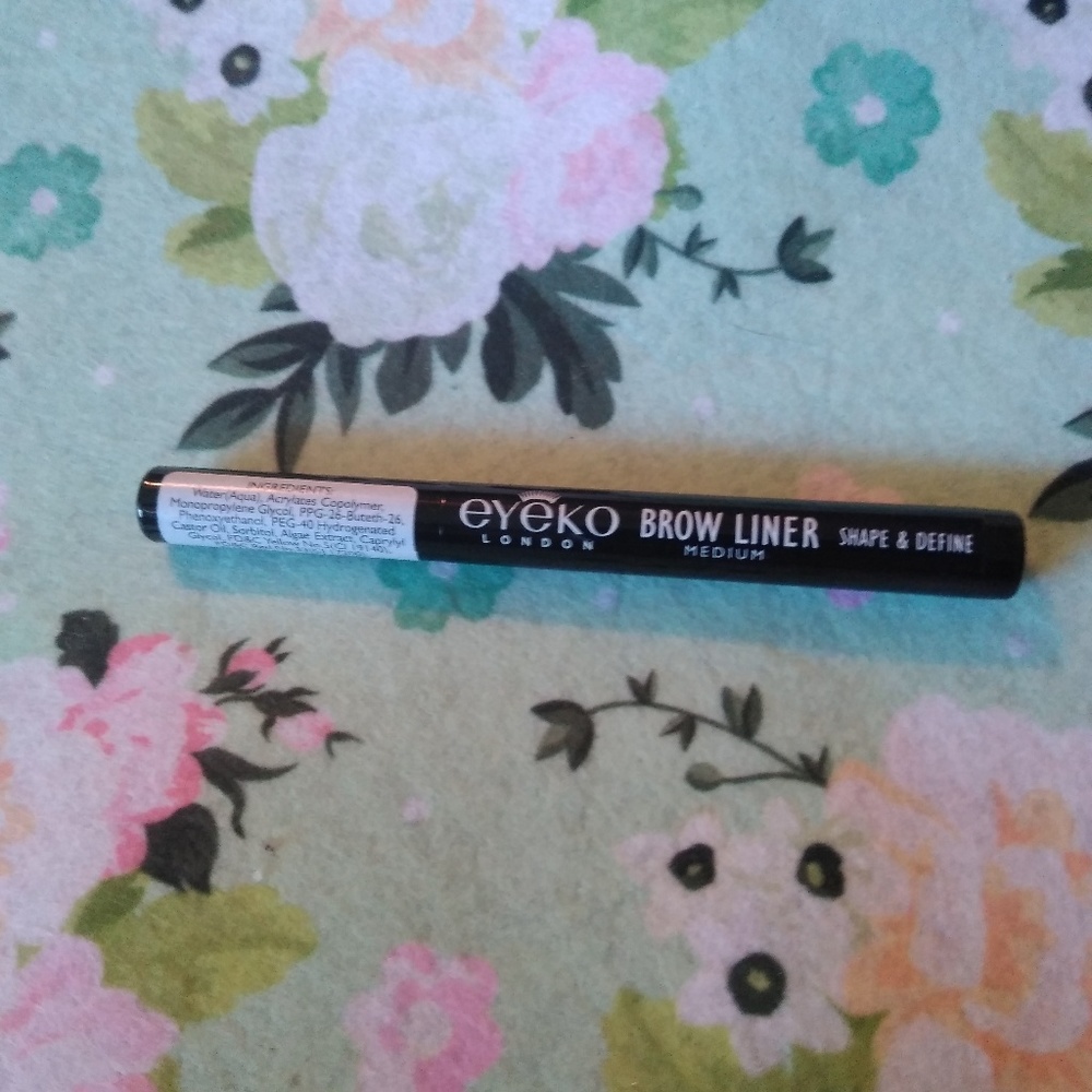 🌸Eyeko Shape & Define Brow Liner in Medium